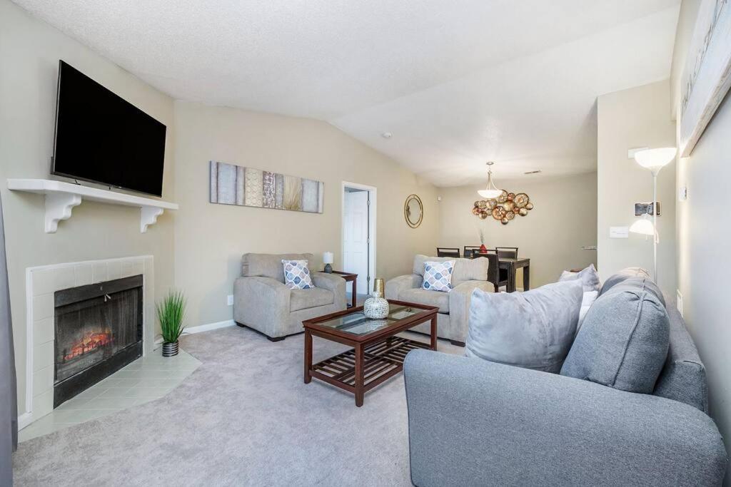 Charming Apartment With Wi-Fi Charlotte Exterior photo